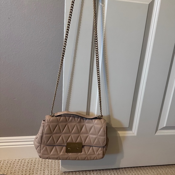 Michael Kors - Picture 1 of 3